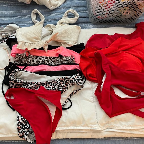 Multiple Bikini - Picture 2 of 2